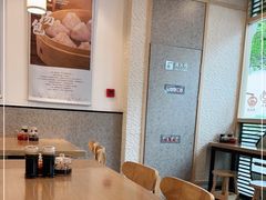 -佬钱湾仔(衣裳街店)