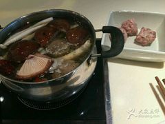 -怡人怡口牛排海鲜自助(飞龙大厦店)