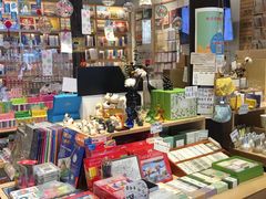 -猫的天空之城概念书店(杭州南宋御街店)