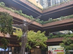 -瑞虹新天地月亮湾