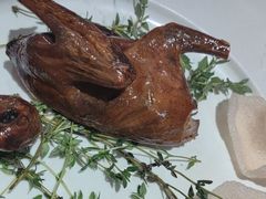 秘制脆皮乳鸽-避风塘·金牌店·夜宵(金玉兰店)