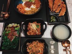 豐富的晚餐-馔豚·台北菜专门店(深圳湾万象城店)