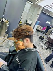 -藤野造型•烫染专业店