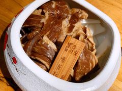 坛子牛肉-黑牛の店·和牛烧肉(石家庄万象城店)