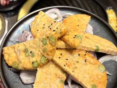 -山野的朋友露营炭火烤肉