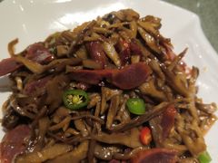 鸡胗爆烟笋-春花民族美食(佳木斯总店)
