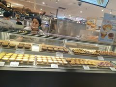 面包甜点陈列柜-芳叔(东方宝泰店)