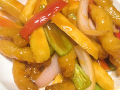 -香巴拉云南餐厅(华莱坞店)