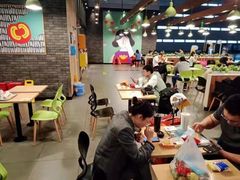 大堂-麦当劳(郑州东高铁站店)