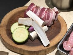 -蚂蚁洞·烤肉大营地(上海静安大悦城店)
