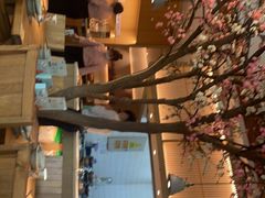 -蜜桃餐厅·伴山(湖滨商业街店)