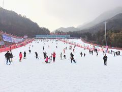 -大别山南武当滑雪场