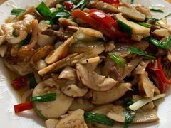 腊肉炒牛肝菌-翕庐小苑