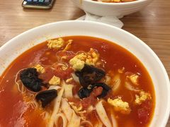 -顺溜·手工刀削面·黑金店(铜锣湾店)