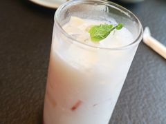 桃桃生打椰椰-蝴蝶里·粤菜·点心(滨江龙湖店)