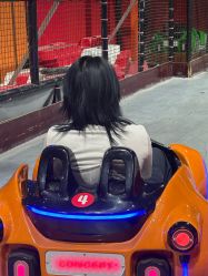 -飞吧潮玩运动蹦床游乐场