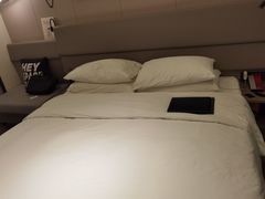-成都太古里总府王府井亚朵X酒店