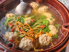 -头上红煨盐鸡乡村食府