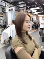 -FRIDAY星期五专业美发沙龙