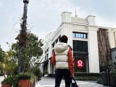 -lululemon(比斯特购物村店)