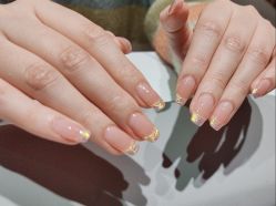 -丽心自助美甲美睫