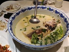-南京金牛湖巨碗鱼头