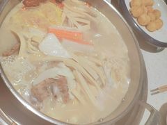 -三人行骨头王火锅(长寿店)
