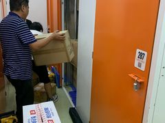-大众迷你仓自助寄存仓库(徐家汇2店)