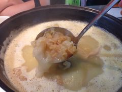 -鲜入围煮花胶鸡海鲜火锅