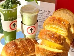 -HOT CRUSH趁热集合·现烤面包(上海环球港店)