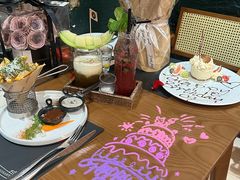 -Mark&Mars Restaurant