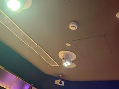 -温莎KTV(珠江路店)