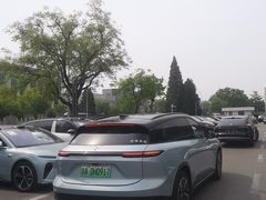 -蔚来体验中心(北京亦庄店)