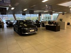 -浙江中升裕迪奥迪4S店(西溪店)