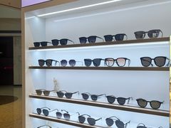 -罗伯特眼镜·蔡司官方授权(前海桂湾店)