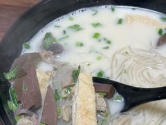 -津津老鸭粉丝馆(正东路店)