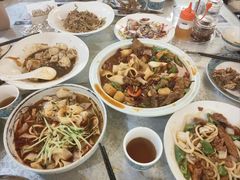 -汗腾格里·风味餐厅(新疆驻京办店)