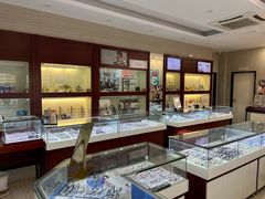 -吴良材眼镜(北中路店)