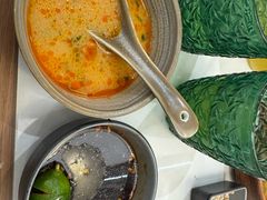 -喃喃椰·糟粕醋·椰子鸡火锅(七堡花园店)