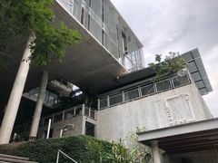 -ROAST coffee & eatery