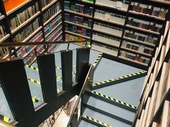 -钟书阁(群光广场店)