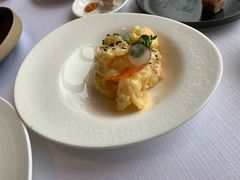 金丝芥末虾球-富力丽思卡尔顿酒店·丽轩中餐厅