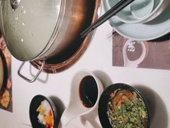 -洪氏嗨捞·猪肚鸡火锅(阳光天地店)