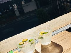 青柠薄荷气泡水-茶是一枝花泡茶店