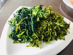 杂拌野菜-望湖烤鱼