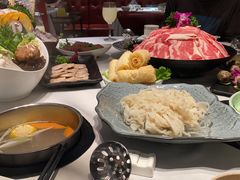 -泓炙颐凤鲜海鲜火锅料理(桐乡店)