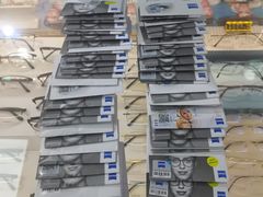-沪睛眼镜蔡司官方授权店(金桥佳林路店)