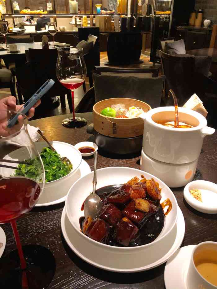 甄御(麦岛店)-"不得不说甄御现在的菜品和服务在青岛可以算.