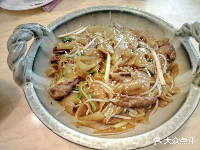 荔粥记潮汕砂锅粥(太湖路店)干炒牛河图片