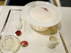 -燕庭·纯燕窝·甜品下午茶(南京西路店)